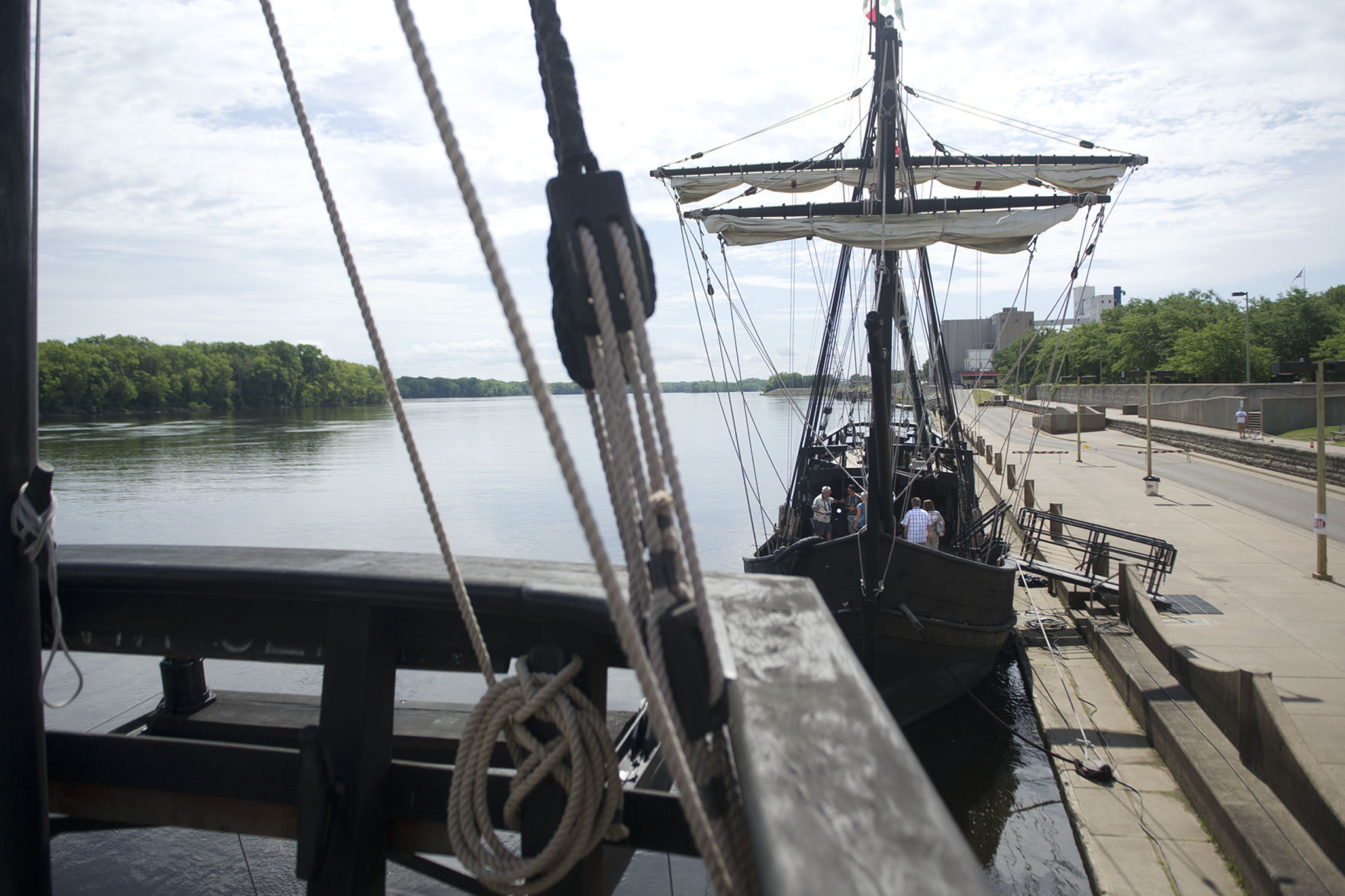 Nina and Pinta Tours 01